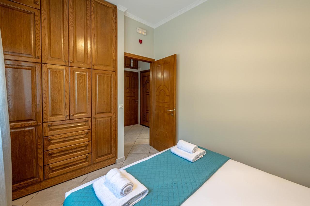 Bay View House * Petalidi